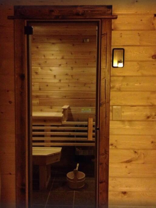 Fox Den Lodge West Yellowstone Eksteriør bilde