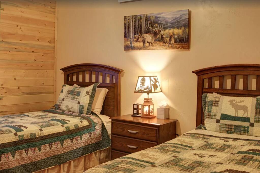 Fox Den Lodge West Yellowstone Eksteriør bilde